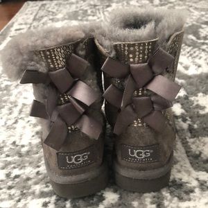 Used - UGG - Bailey Bow Size 7 - Grey